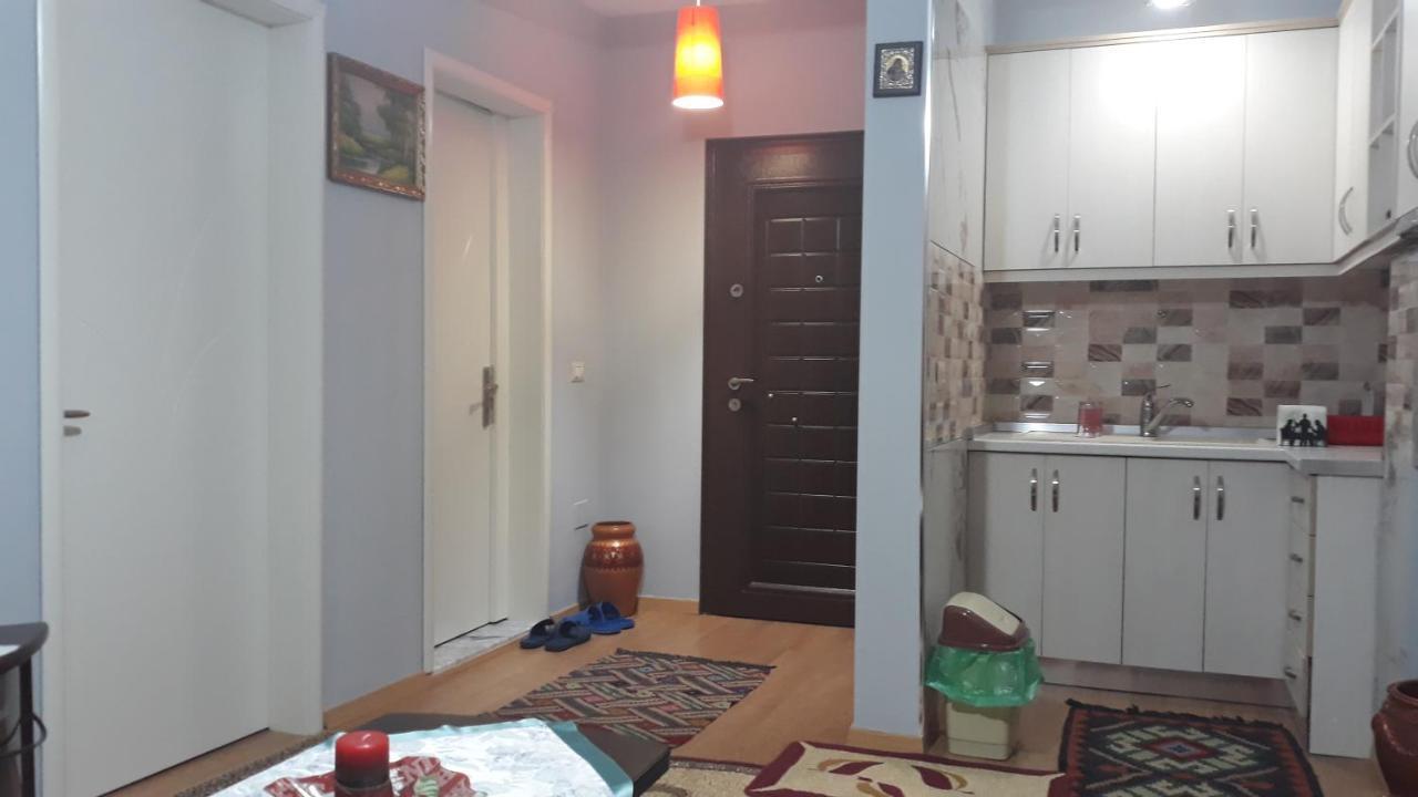 Odise'S Suite Корча Экстерьер фото
